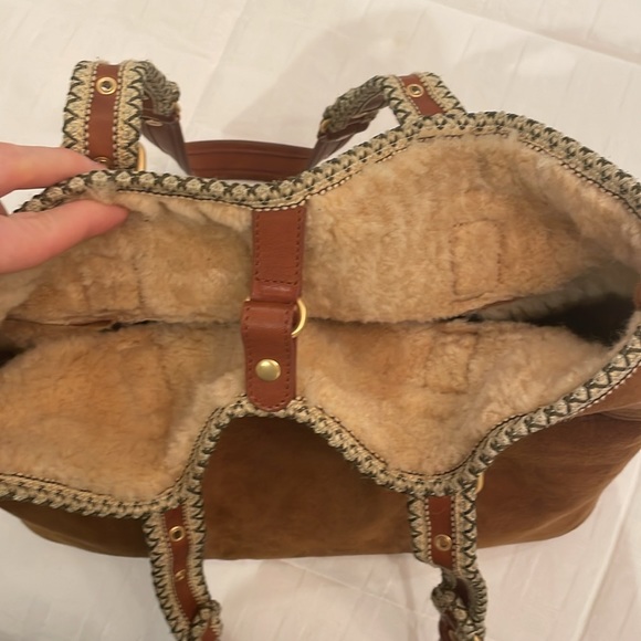Ugg Tote - Picture 6 of 10
